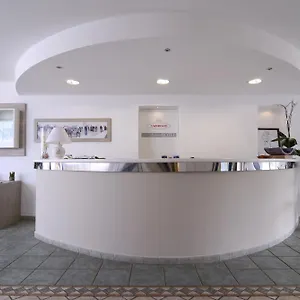 https://fashion-hotel-ambrosio-la-corte.in-sardinia.net